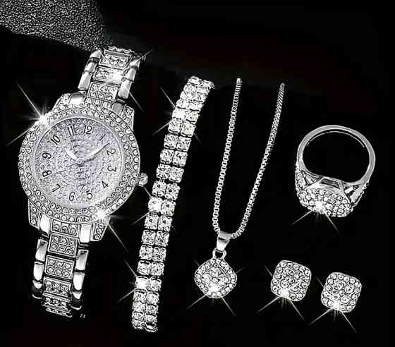 Подарунковий набір для жінок наручний годинник браслет кільце ланцюжок з кулоном і сережки сріблястий Київ