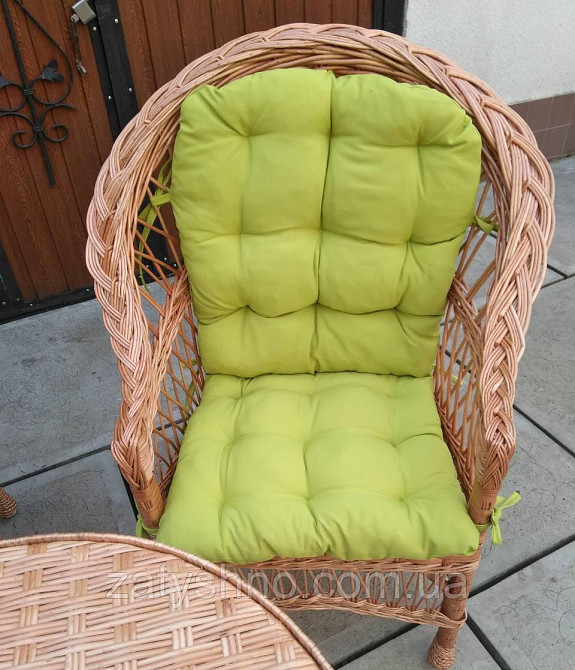 Плетеное кресло с фисташковой накидкой Киев - изображение 4