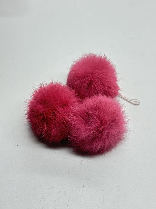 Меховой помпон на шапку из кролика 7-8 см Малиновый 2 Харьков - изображение 1