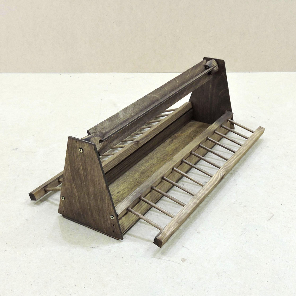 Деревянная кормушка для голубей 