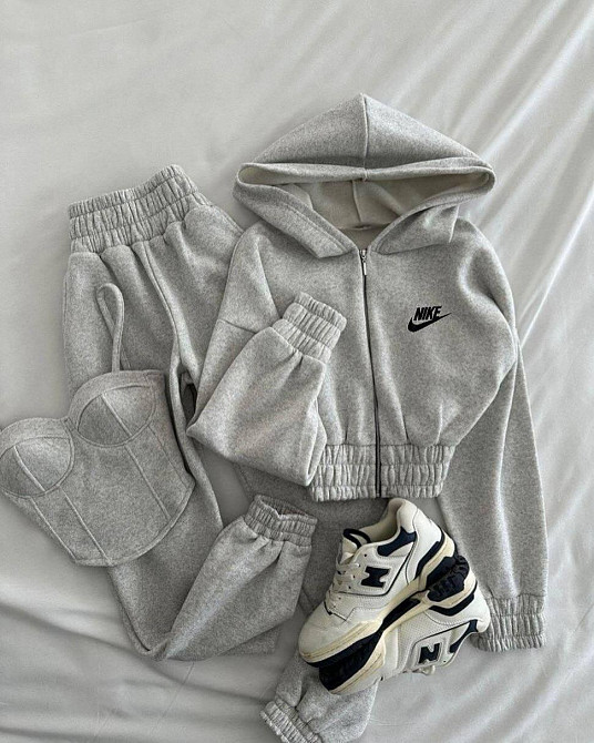 Жіночий стильний повсякденний костюм-трійка з тканини пеньє Меланж, 42/44 Одеса - фото 1