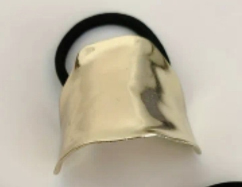 Гумка для волосся із золотистою вставкою Сміла - фото 3