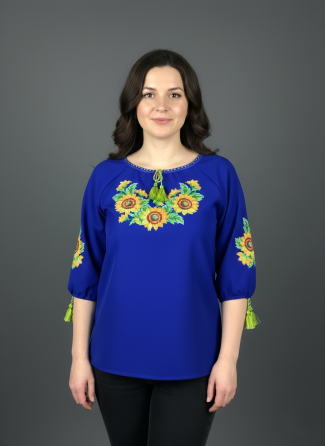 Женская вышитая блуза на синем полотне с желтыми насыщенными подсолнухами Киев
