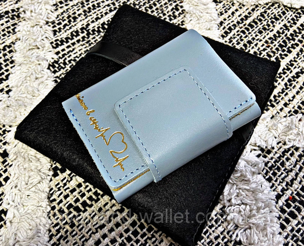 Жіночий маленький жовто-блакитний гаманець на магнітах із тисненням З Україною в серці Grande Pelle Київ - фото 9