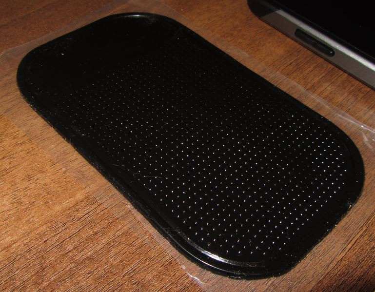 Коврик антискользящий на панель машины Киев - изображение 2