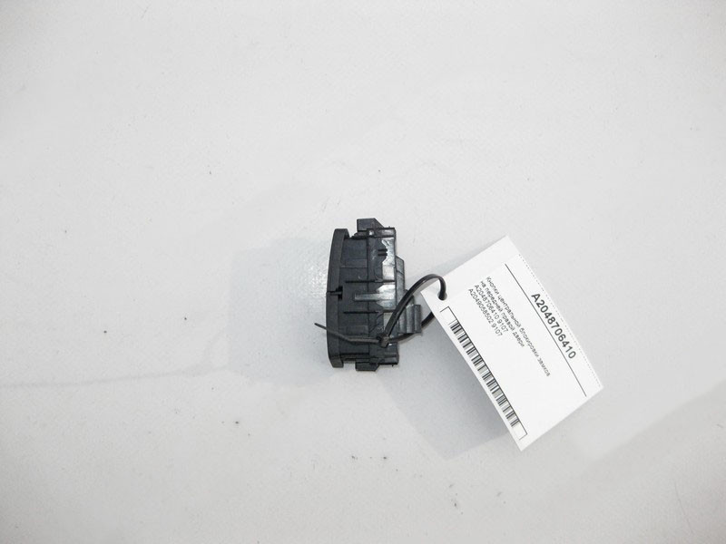 Mercedes-Benz  A2048706410 9107 Кнопки центрального блокування замків на передніх правих дверях C-Class W204 GLK X204 ML GLE W166 GL GLS X166 E-Class  Одесса - изображение 2