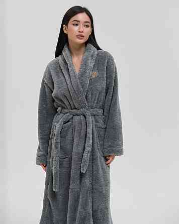 Теплий однотонний жіночий халат Nicoletta Queen — Велюрсофт 94118 S Київ