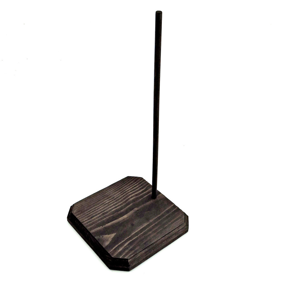 Подставка для кукол 