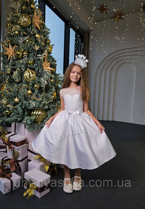 Белое нарядное платье для девочки с блестками Кривой Рог - изображение 2