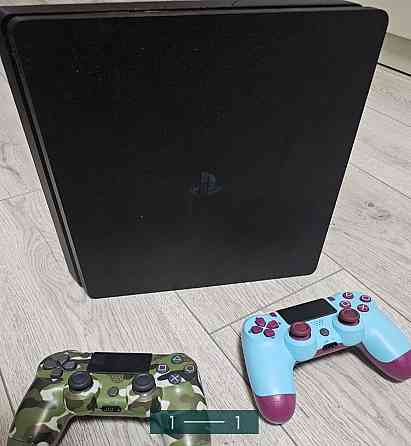 Приставка: SONY PlayStation 4 1TB.Чудовий стан. Харків