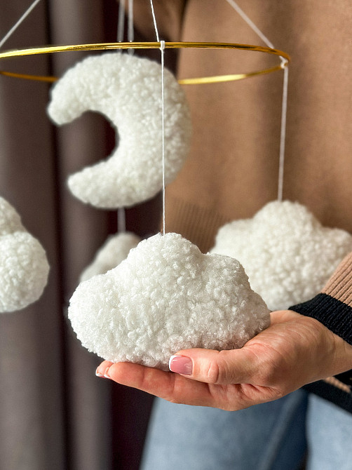 Мобиль на кроватку для младенцев Облака букле Киев - изображение 8