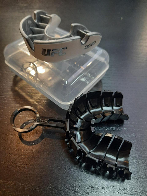 Капа OPRO Silver UFC доросла (вік 11+) White/Silver (ufc.102514003) Луцк - изображение 9