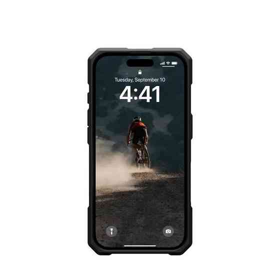 Чохол-накладка Urban Armor Gear Monarch для Apple iPhone 16 Carbon Fiber (114462114242) ( 14782 ) Харьков