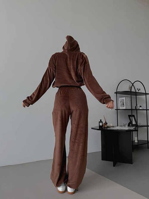 Жіночий м'який прогулянковий костюм-двійка: кофта та штани з велюру Шоколадний, 46/48 Одеса - фото 2