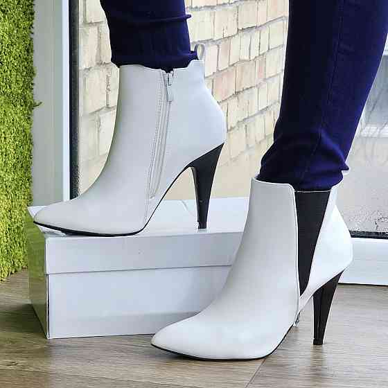 Жіночі Черевики Білі на Каблуці Шкіряні Модельні Ботильйони (розміри: 36,37,38,39,40) - 60-1 Дніпро
