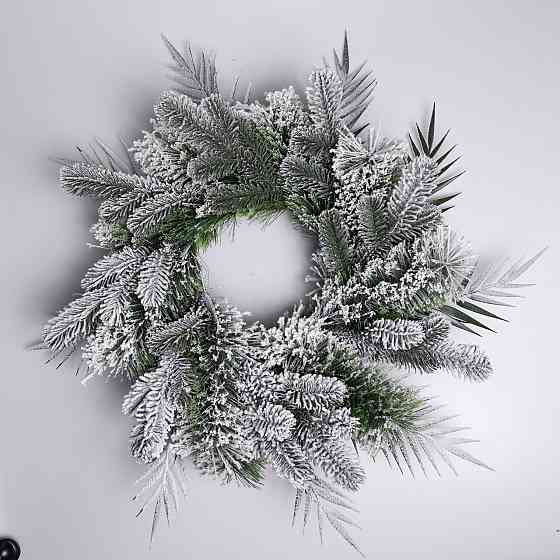 Засніжений різдвяний вінок 60 см Київ