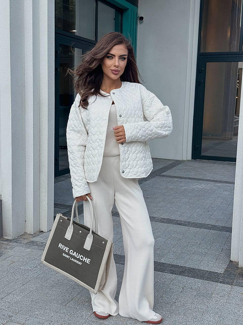 Женская повседневная куртка с сердечками на кнопках плащевка Лаке на силиконе Молочный Одесса - изображение 8