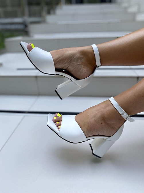 ARLEN Босоніжки жіночі шкіряні на літо на зручному каблуці білі відкриті ARLEN Бос-Глорія р. 36 Коломыя - изображение 10