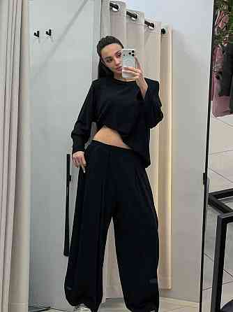 Женский стильный повседневный костюм из натуральной вискозы с плечиками. Черный, 46/48 Одесса