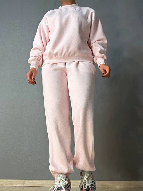 Костюм женский A-N 27063 свитшот и джогеры оверсайз с вышивкой пудра, пудра, S Киев - изображение 18