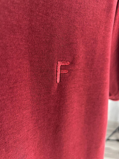 Футболка жіноча A-N 25197 вишивка літера F однотонна базова середня довжина one size, бордовий, one size Київ - фото 5