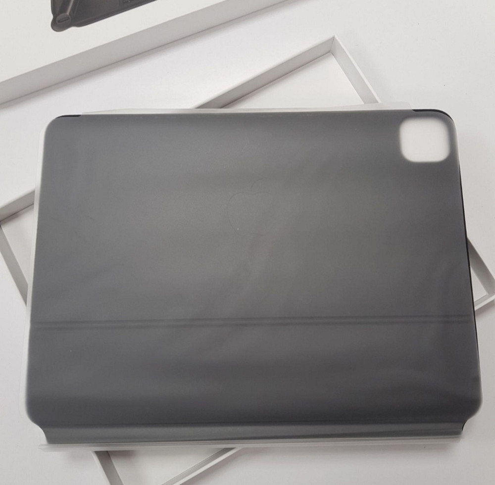 Magic keyboard iPad 11