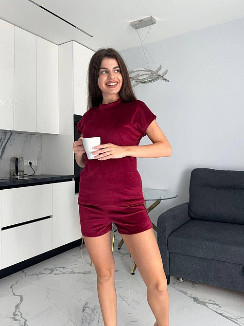 Женский домашний костюм тройка: футболка брюки + шорты плюш-велюр Бордовый, 50/52 Одесса - изображение 2