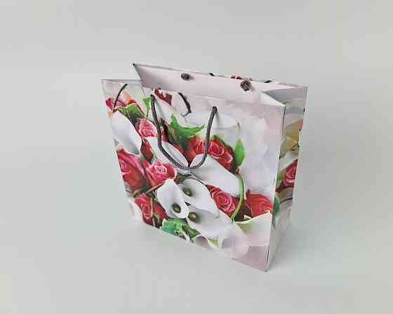 Пакет бумажный подарочный квадратный 23*24*10(артKV-026) (12 шт) Харьков