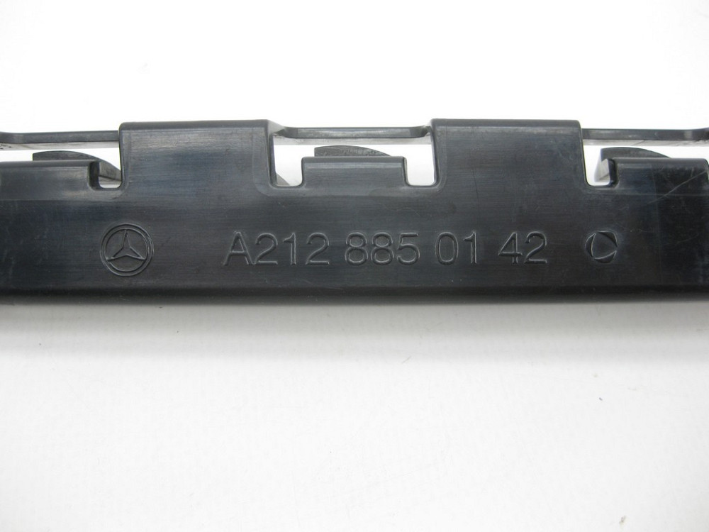 Mercedes-Benz  A2128850142 Бічна напрямна заднього бампера та лівого крила E-Class W212 Одеса - фото 7