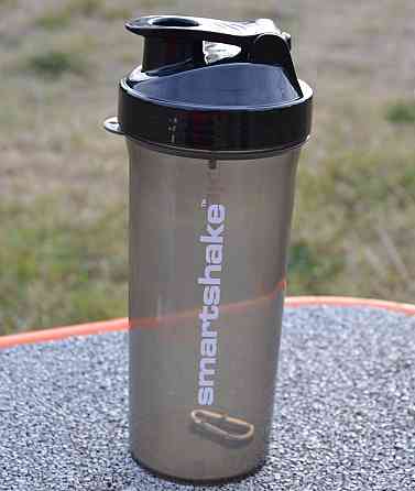 Шейкер спортивний Smartshake Lite 1000ml Glossy-Black Луцк