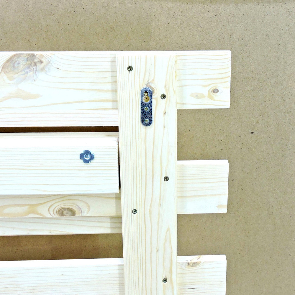 Полка настенная для цветов 