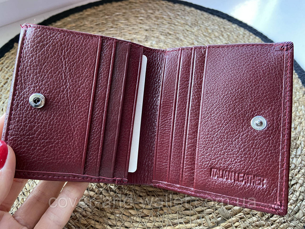 Маленький бордовий жіночий шкіряний гаманець з монетницею на кнопці ST Leather 219 Київ - фото 2
