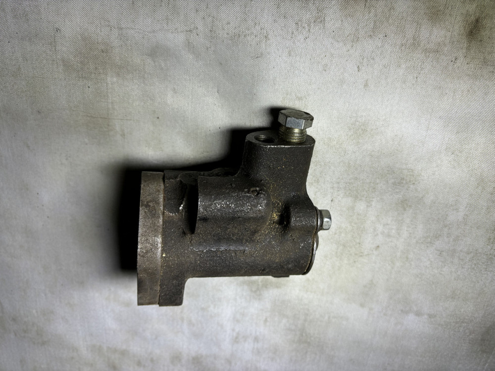 Клапан гідропідсилювача керма ГАЗ-14. Харків - фото 1