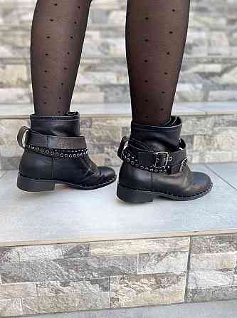 SOTHBY'S Черевики жіночі Sothby's чорні натуральна шкіра висота 13см (Б-5502/2) Коломия