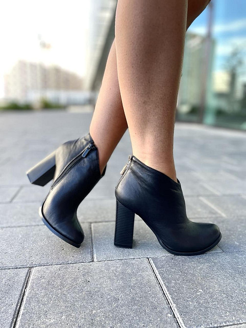 Жіночі черевики 95з чорні натуральна шкіра висота каблука 9 см (1115) 37р.40р. Коломия - фото 6