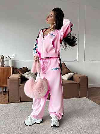 Женский спортивный оверсайз костюм двойка: кофта и штаны с лампасами Розовый Одесса