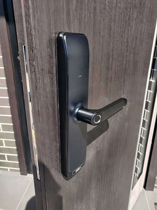 PES Husky Wi-Fi Black биометрический умный замок для дверей Киев - изображение 7