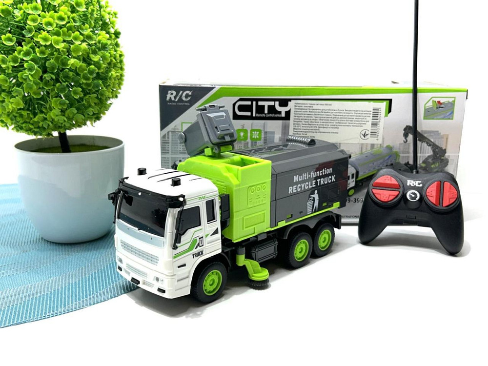 Машина сміттєвоз на радіокеруванні світло рухомі деталі на батарейках 20 см Зелена (999-699) Чернігів - фото 10