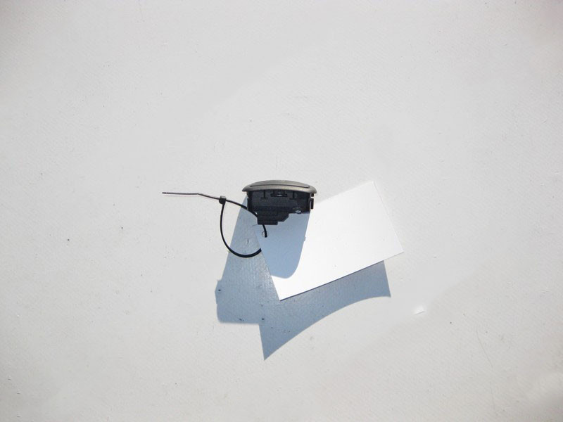 Mercedes-Benz  A2048707051 9107 Кнопка відкриття багажника на дверях водія C-Class W204 Одесса - изображение 2