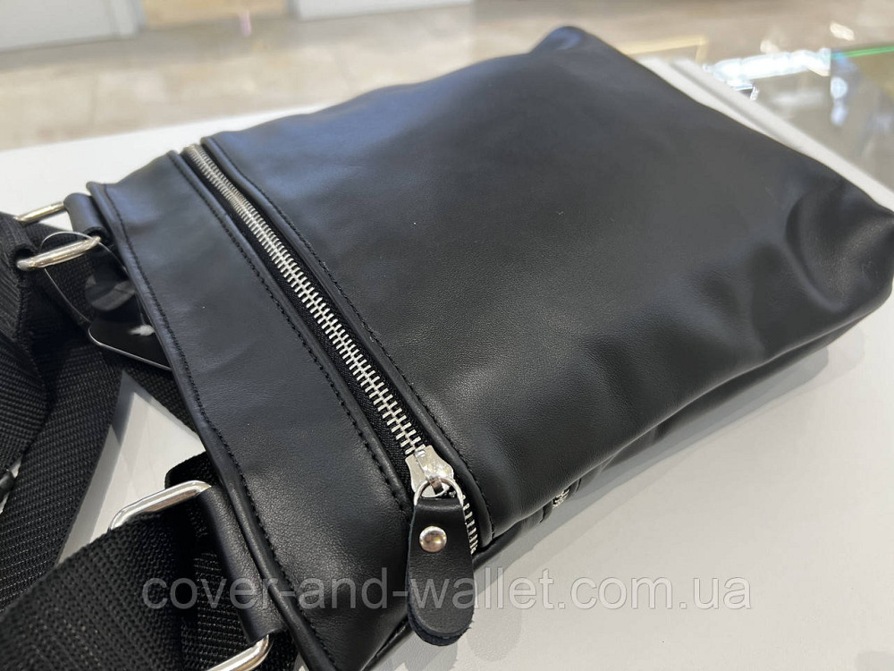 Стильна тонка чоловіча сумка з італійської шкіри чорного кольору PS Leather Київ - фото 9