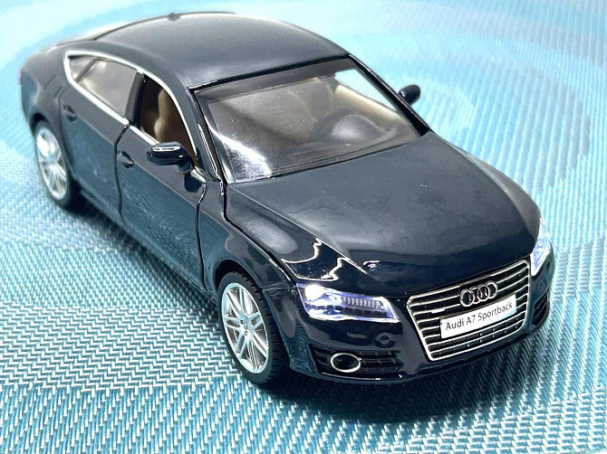 Машина металева Автопром Audi A7 Sportback світло звук відчиняються двері 1:32 Синя (68319) Чернігів - фото 3
