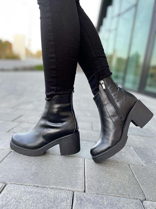 Жіночі туфлі D and V чорні натуральна шкіра зима висота 12см каблук 7см (2513) 38р.40р. Коломия - фото 4