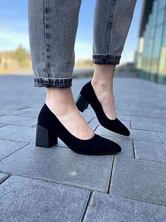VIKA Туфлі жіночі VIKA чорні еко-замша каблук 6см розміри 36-40 (4925) Коломия