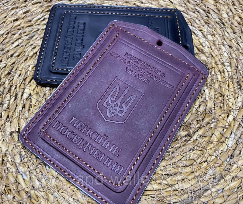 Обкладинка для пенсійного посвідчення з вінтажної шкіри бордового кольору Crazy Horse Київ - фото 4