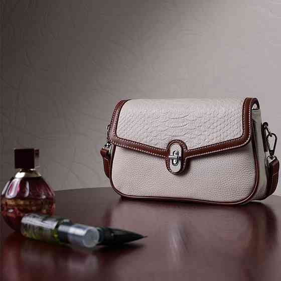Красивая женская сумка на лето с фактурным клапаном из натуральной кожи Vintage 22623 Белая Киев