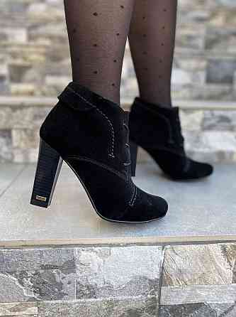 Жіночі черевики YDG модель 603 чорні натуральна замша каблук 9 см розмір 37р. (1045) Коломия