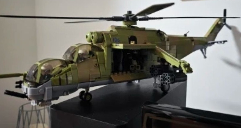 Конструктор новый боевой вертолет Mi 24 Sluban 893 шт блоков Lego. Харьков - изображение 6