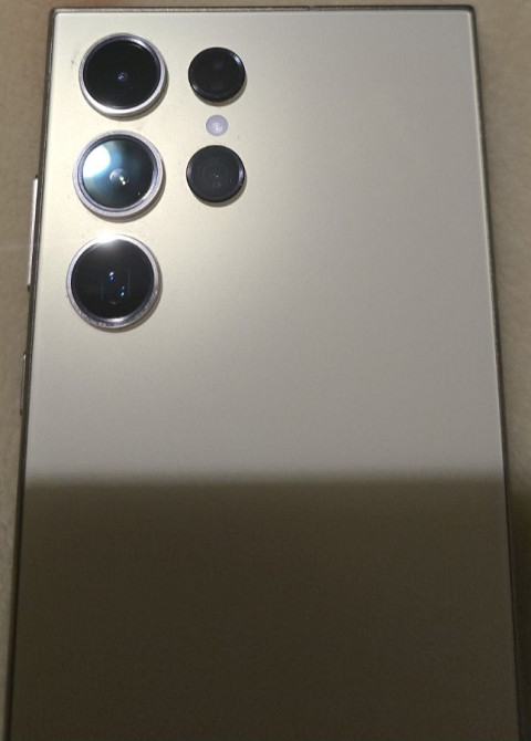 Смартфон Samsung Galaxy S24 Ultra Gold 12/512Gb. Киев - изображение 3