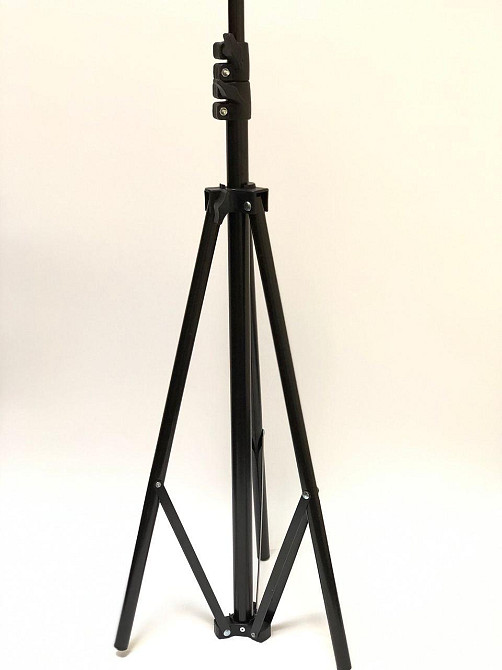 Штатив-тренога сложный, для студийных и кольцевых ламп высотой 2.1 m Киев - изображение 2