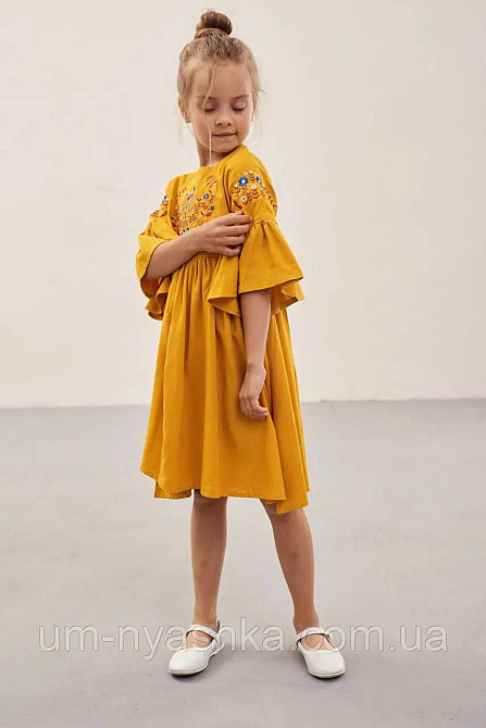 Детское вышитое платье 